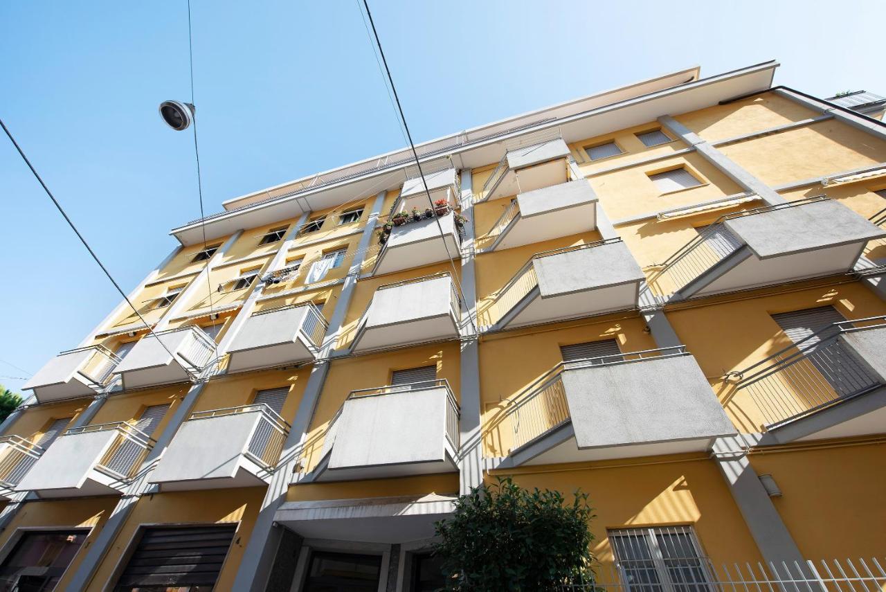 Trilocale Mazzini Con 2 Balconi Apartment Varazze Luaran gambar